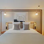 Merveil Signature - Viala III - Eiffel Tower Rooftop