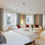 Merveil Signature - Viala III - Eiffel Tower Rooftop