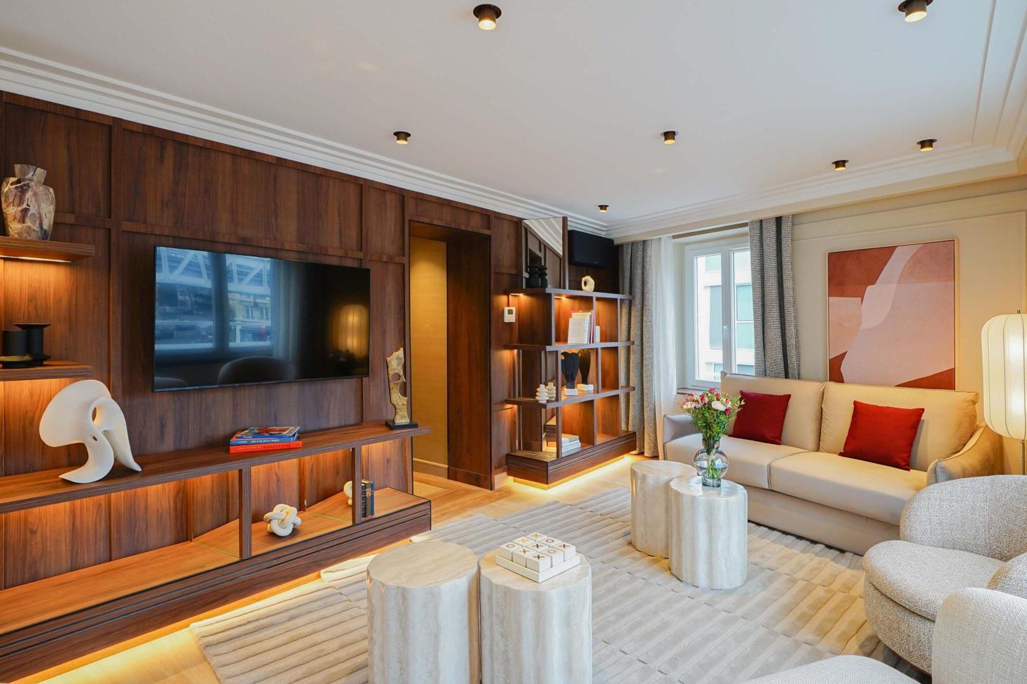 Merveil Signature - Viala III - Eiffel Tower Rooftop Paris