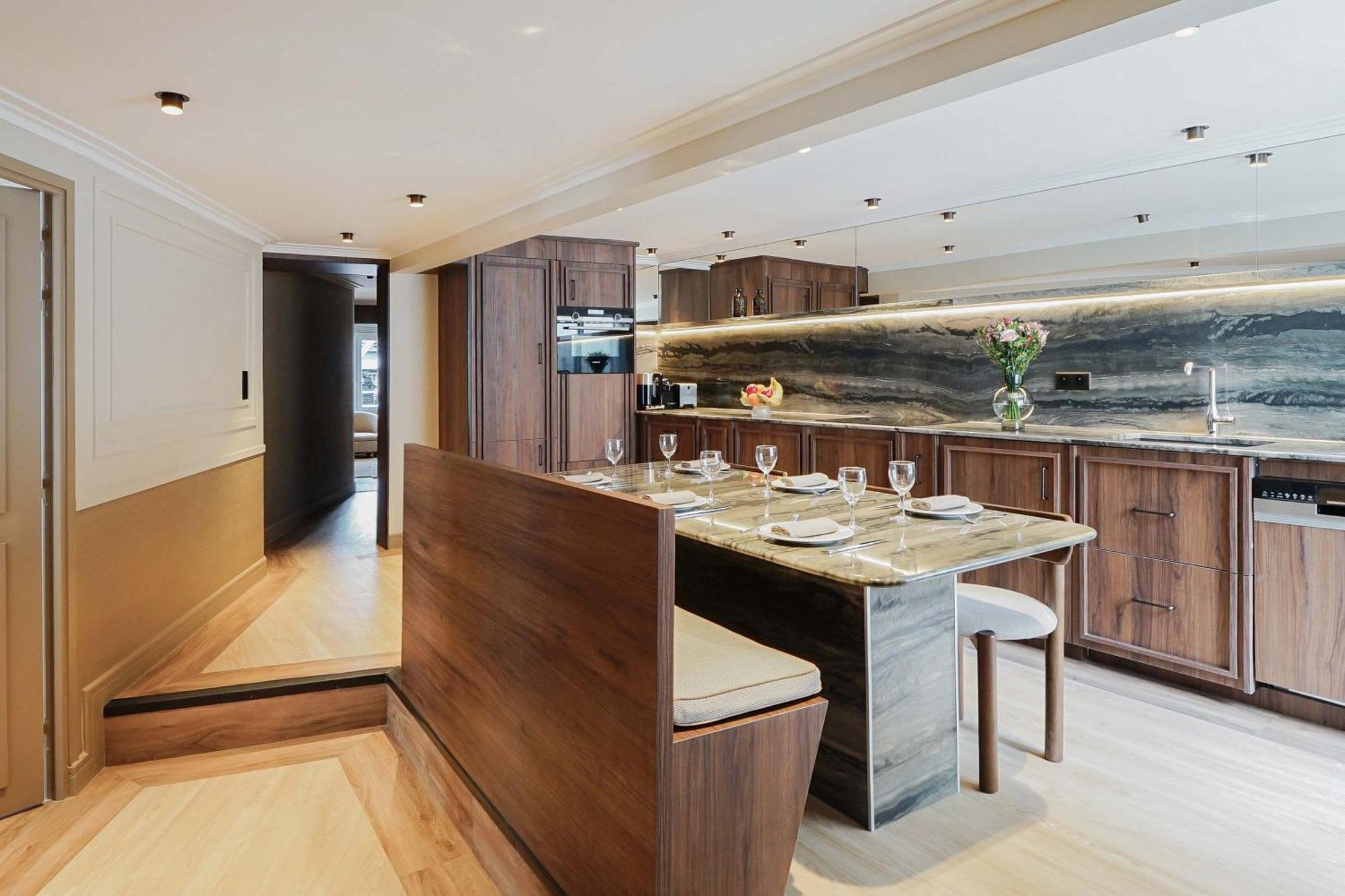 Merveil Signature - Viala III - Eiffel Tower Rooftop Apartment Paris