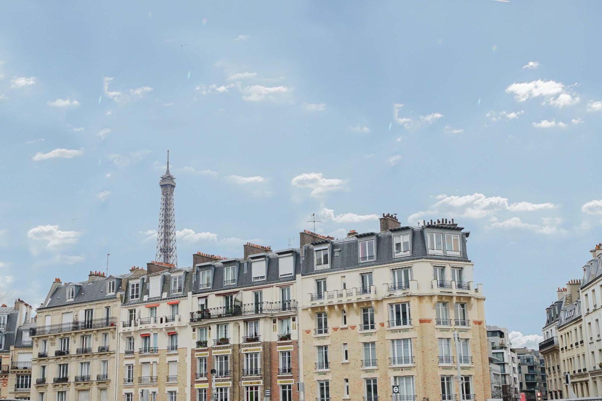 Merveil Signature - Viala III - Eiffel Tower Rooftop Apartment *