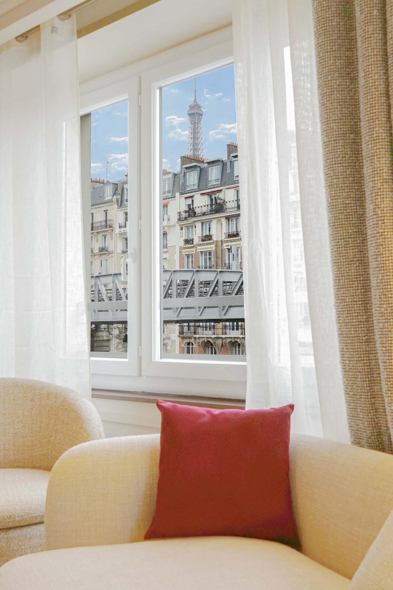 Merveil Signature - Viala III - Eiffel Tower Rooftop Apartment Paris