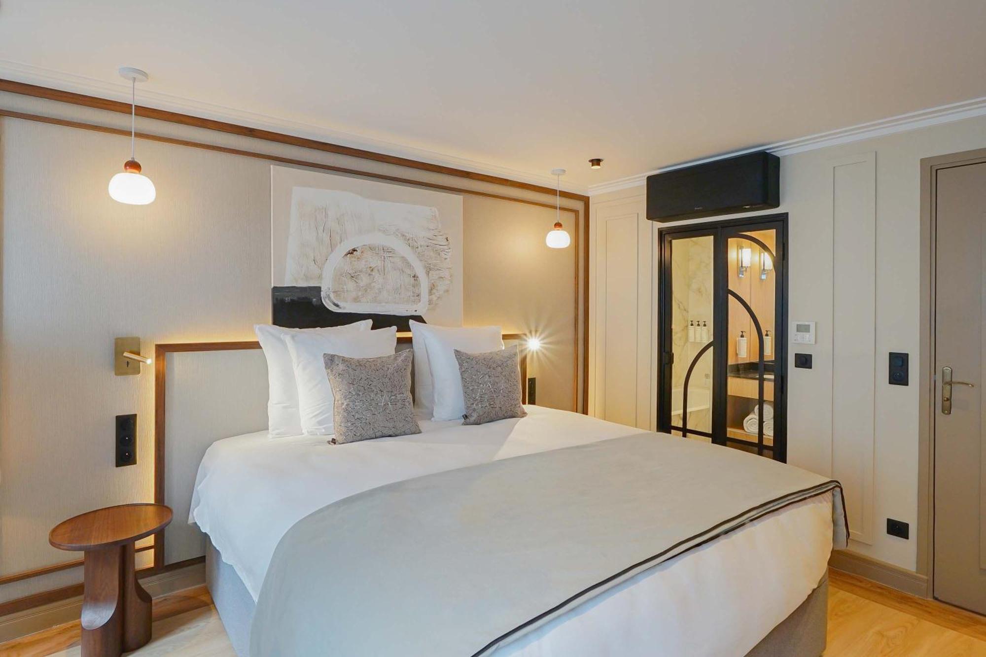 Merveil Signature - Viala III - Eiffel Tower Rooftop * Paris